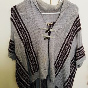 Oversized short sleeve poncho